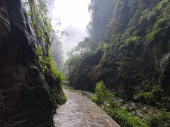 -龙水峡地缝景区