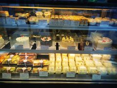 面包甜点陈列柜-红宝石·鲜奶小方·海派西点房(联洋店)