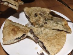 -大众跷脚牛肉馆·非遗传承单位(峨眉山店)