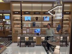 -茂昌眼镜(南京西路店)