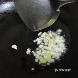 秋季的蔬菜不比春夏差，最爱香软的～清炒油麦菜！