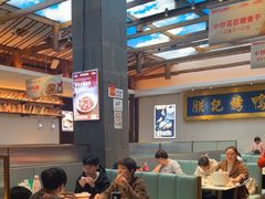 -阿瓦山寨·湘菜现炒·剁椒鱼头王(咸阳总店)