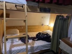 -拖板鞋咖啡旅行酒店(春熙路地铁站店)