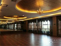 -金摩尔健身游泳(万象城鼎丰大厦店)