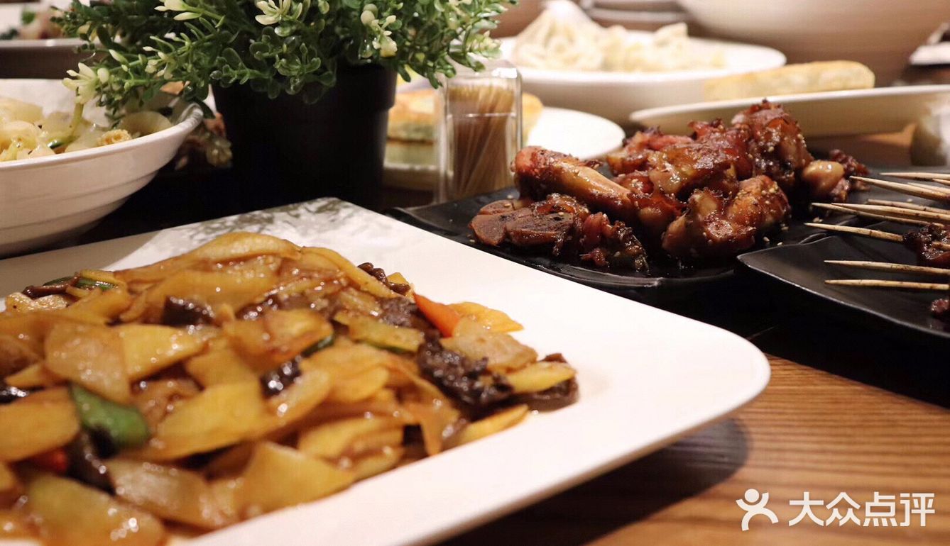 辽阳融合菜新秀，味蕾全开。