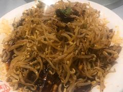 麻辣豆芽-六泰居·尔滨地标·东北菜(松北店)