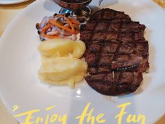 安格斯眼肉牛扒-老井俄式餐厅