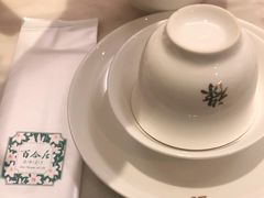 -香港百合居(LCM置汇旭辉广场店)