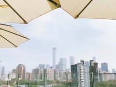 -The ROOF (通盈中心店)