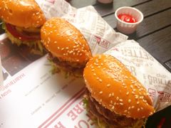 -The Habit Burger Grill 哈比特汉堡(爱琴海店)