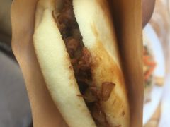 腊汁肉夹馍-白下元宵铺(中央北路店)