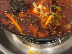 -鸿顺老铁锅美蛙鱼府(解放碑店)