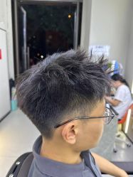 -尤司男士国潮理发馆