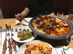 新疆大盘鸡-新疆巴州金丝特餐厅(大钟寺店)