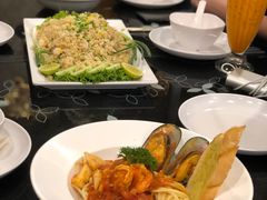-J Daeng Seafood