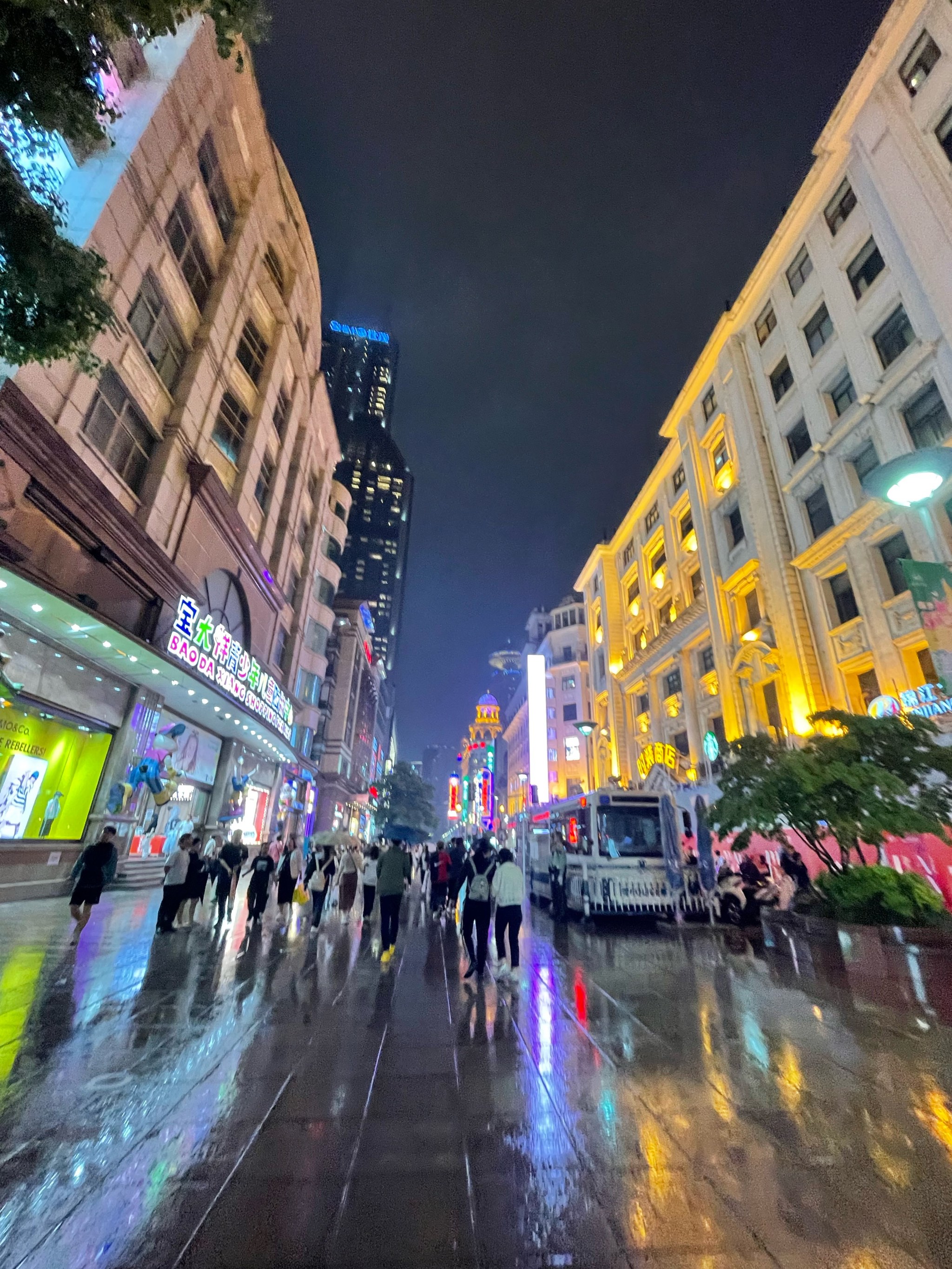 南京东路夜景图片