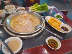 -老来福·非遗酸汤兔(凯旋路店)
