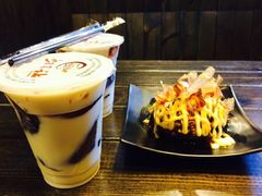 红不让-暖食光·台式家庭餐厅·生日主题店(万达店)