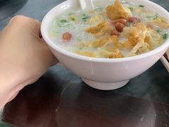 艇仔粥-穗银肠粉店(东川路店)