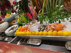 -广州万富希尔顿酒店·感趣自助餐厅·金秋蟹宴生蚝海鲜刺身烧烤
