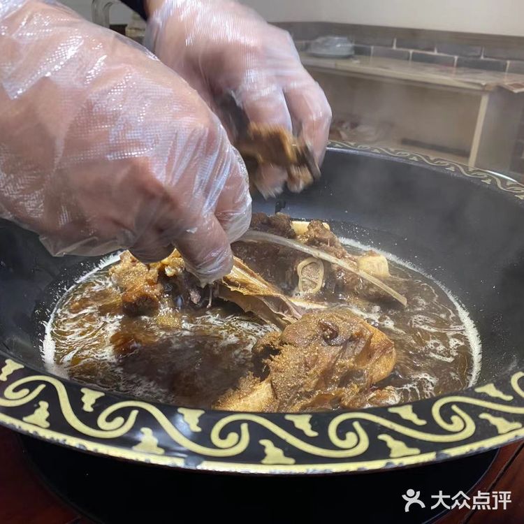 白天去有些不起眼。特色推荐