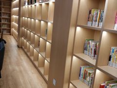 -漕河泾街道图书馆(漕河泾社区文化活动中心店)