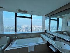 -上海龙之梦万丽酒店