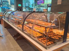 -巴黎贝甜(大宁国际商业广场店)