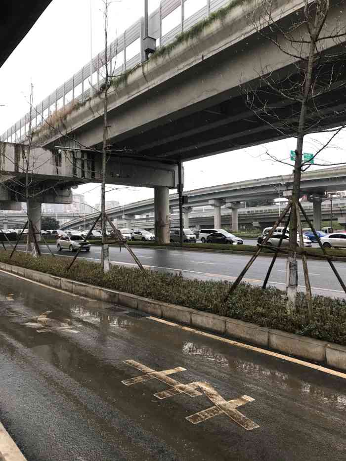 华新美庐保障性住房-"夜市各种小吃特不错每个小铺点的美食都不一.