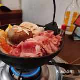 两个人点了五六个菜 都吃完了 总的来说食物不踩雷