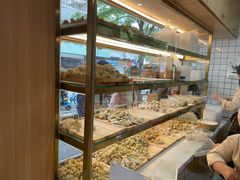面包甜点陈列柜-袁记云饺(鼓楼店)