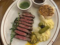 -Mark&Mars Restaurant