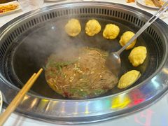 -哈尔滨烧烤·山河村铁锅炖(交大店)