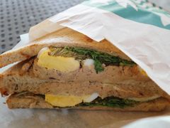 金枪鱼全麦三明治-星巴克(北京首都国际机场7店)