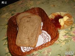 面包+果酱-露西亚咖啡西餐厅(哈尔滨俄侨纪念馆店)