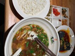 -湘人龙记老长沙米粉(鸟巢店)
