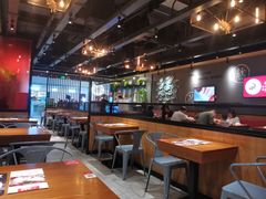 大堂-渝是乎酸菜鱼(龙旗购物中心店)
