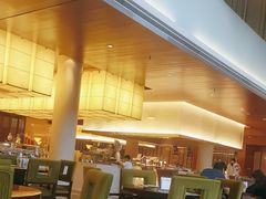 -东西风牛排馆周末烧烤自助(首都机场希尔顿店)
