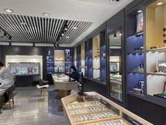 -宏宇眼镜蔡司依视路折扣店(兆佳眼镜城店)