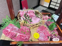 -山川小町·极番烧肉(新地假日广场店)