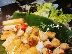 -大头虾越式风味餐厅(光明广场店)