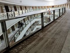 -上海滴水湖皇冠假日酒店