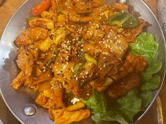 鱿鱼炒五花肉-富乐满韩国正宗炸鸡韩国料理(虹泉路店)