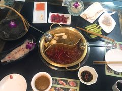 -怡品川宇火锅(宝立方店)