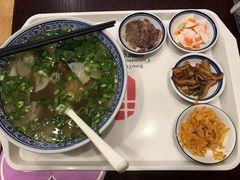 -陇兴楼兰州拉面(西安咸阳国际机场店)