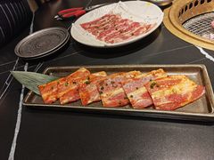 -山川小町·极番烧肉(新地假日广场店)