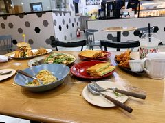 -HELLO 27 意面·沙拉·帕尼尼