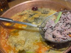 -洱火云南酸菜牛肉火锅(石景山当代商城店)