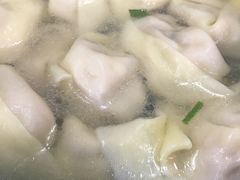 三鲜大馄饨-万寿斋(山阴路店)