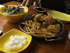 -BHC炸鸡(明洞总店)